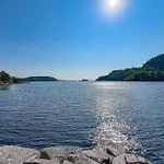 Awesome In Lindesnes With Wifi 度假居