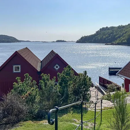 2 Bedroom Lovely In Lindesnes *