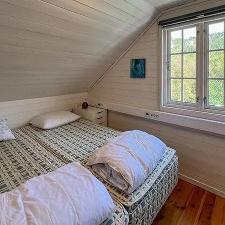 2 Bedroom Lovely In Lindesnes