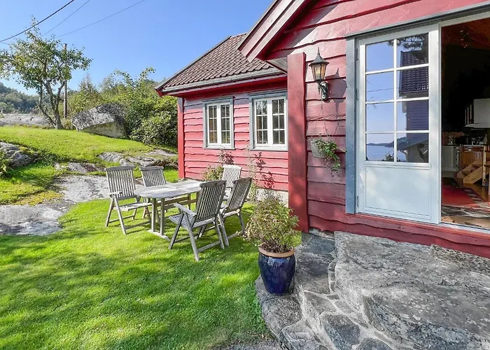 Vakantiehuis 2 Bedroom Lovely In Lindesnes *