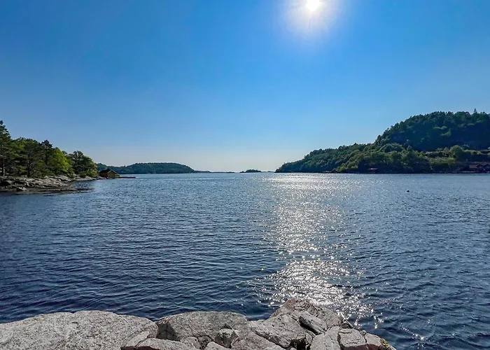 2 Bedroom Lovely In Lindesnes Prázdninový dům